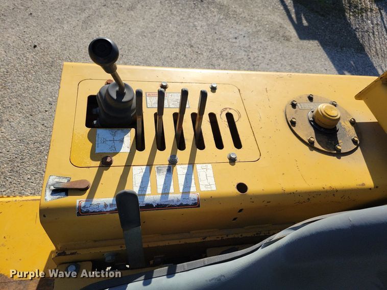 image for item MO9620 1998 Vermeer V-5800  trencher