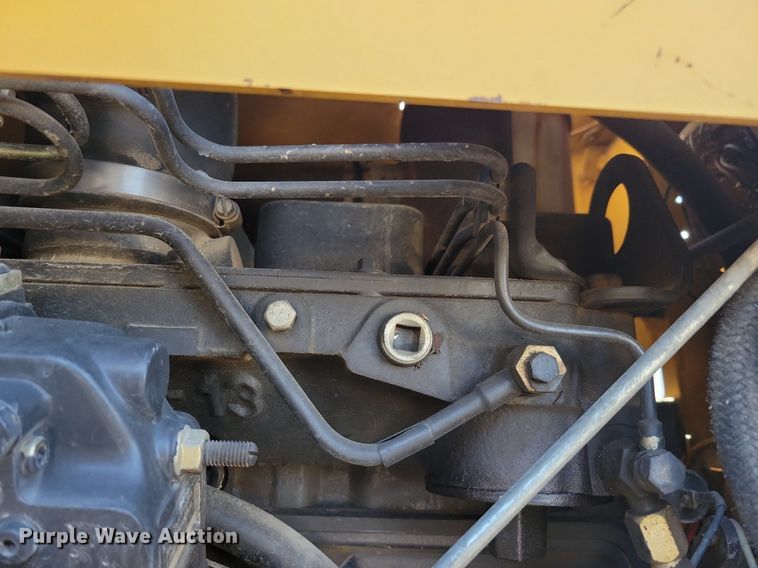 image for item MO9620 1998 Vermeer V-5800  trencher