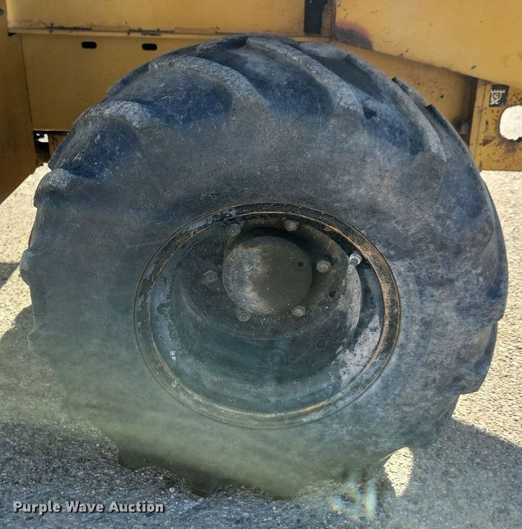 image for item MO9620 1998 Vermeer V-5800  trencher