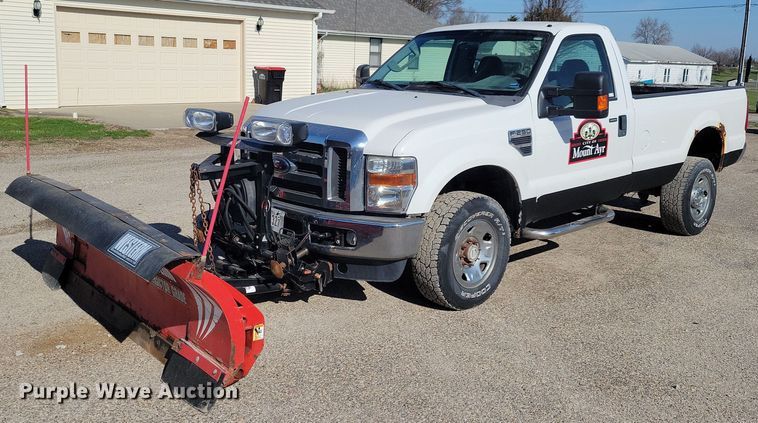 image for item MO9621 2009 Ford F250 Super Duty XLT  pickup truck