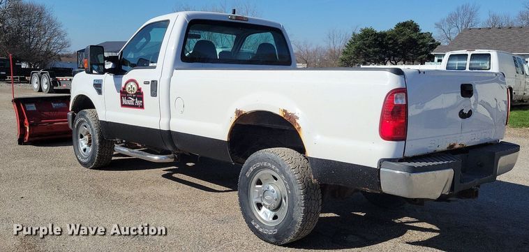 image for item MO9621 2009 Ford F250 Super Duty XLT  pickup truck