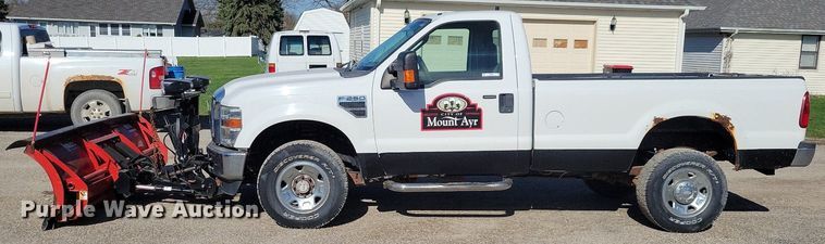 image for item MO9621 2009 Ford F250 Super Duty XLT  pickup truck