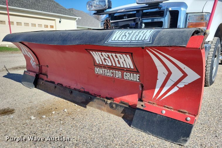 image for item MO9621 2009 Ford F250 Super Duty XLT  pickup truck