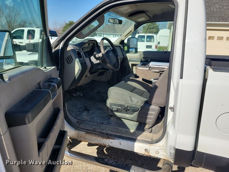 image for item MO9621 2009 Ford F250 Super Duty XLT  pickup truck