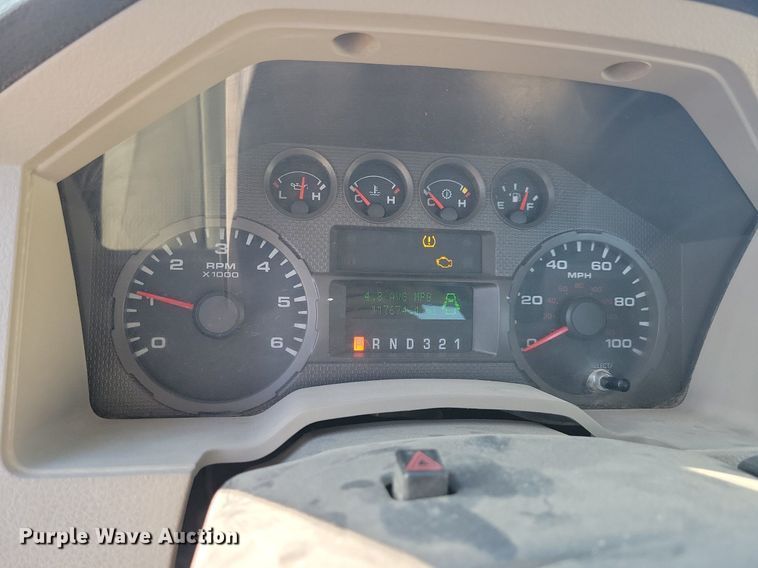 image for item MO9621 2009 Ford F250 Super Duty XLT  pickup truck