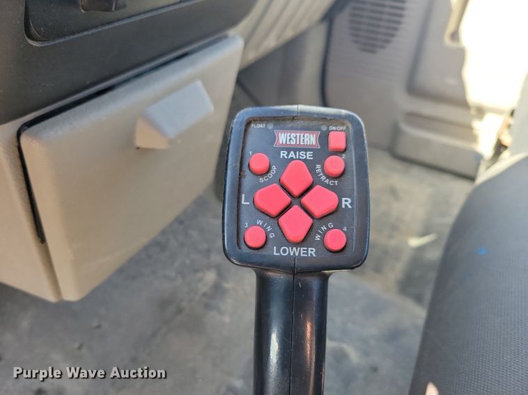 image for item MO9621 2009 Ford F250 Super Duty XLT  pickup truck