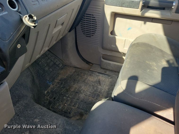 image for item MO9621 2009 Ford F250 Super Duty XLT  pickup truck