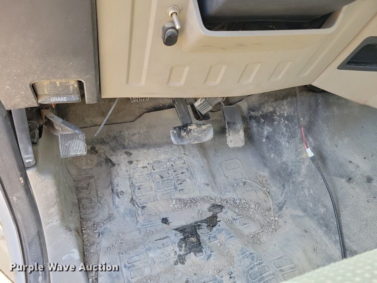 image for item MO9621 2009 Ford F250 Super Duty XLT  pickup truck