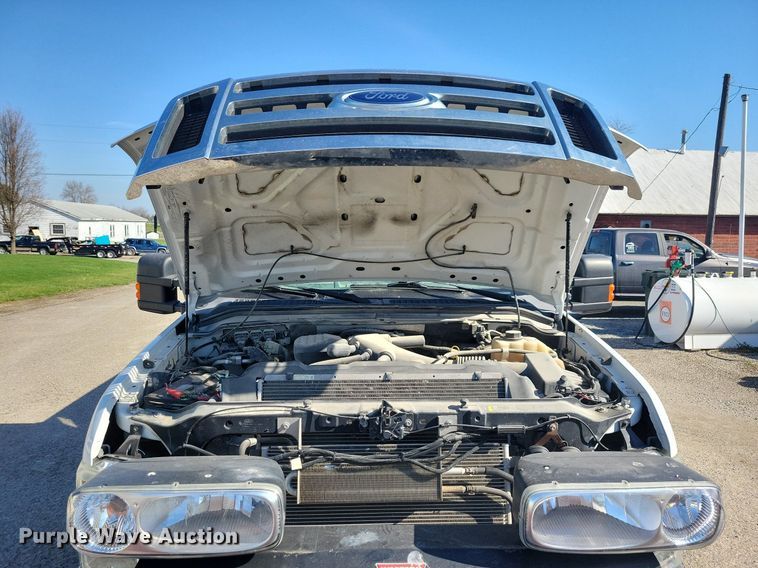 image for item MO9621 2009 Ford F250 Super Duty XLT  pickup truck