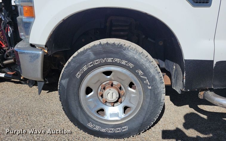 image for item MO9621 2009 Ford F250 Super Duty XLT  pickup truck