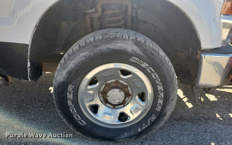 image for item MO9621 2009 Ford F250 Super Duty XLT  pickup truck