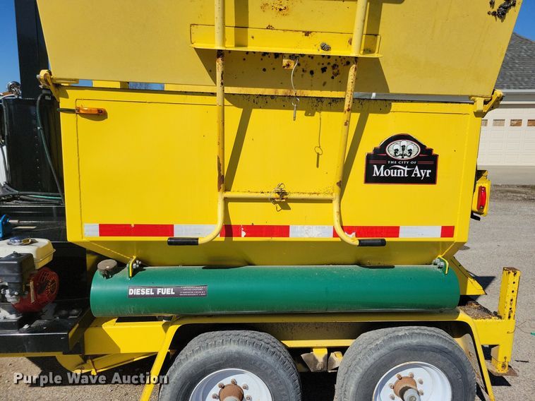 image for item MO9622 2009 Falcon Road Maintenance  Equipment  pot hole patcher