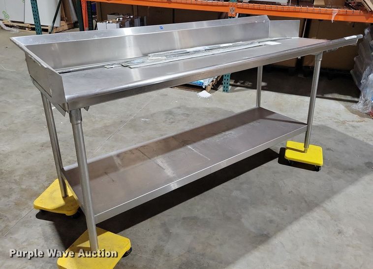 image for item MO9701 Stainless steel table