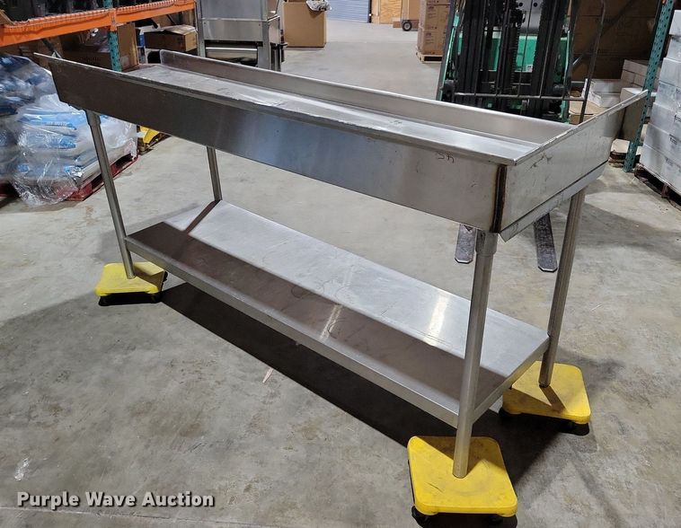 image for item MO9701 Stainless steel table