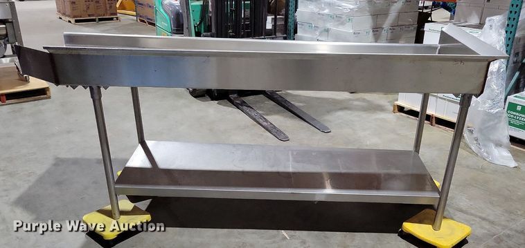 image for item MO9701 Stainless steel table