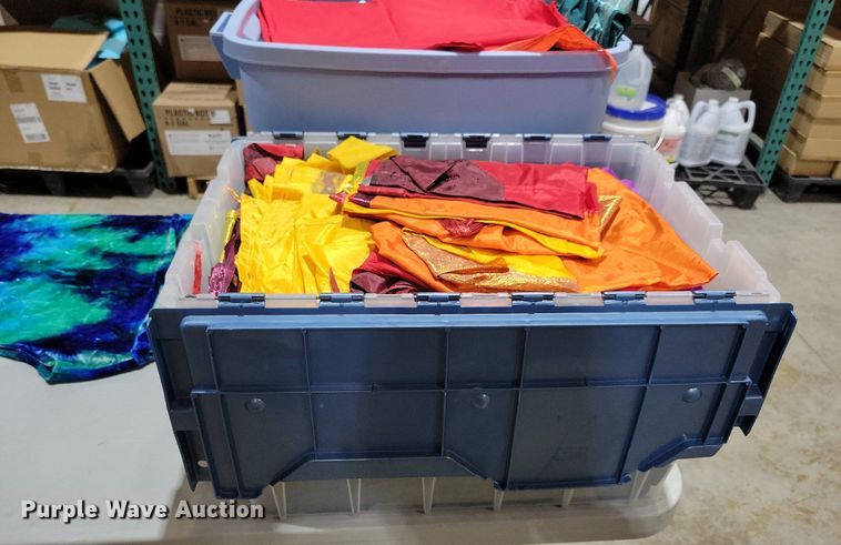 image for item MO9702 Clothing