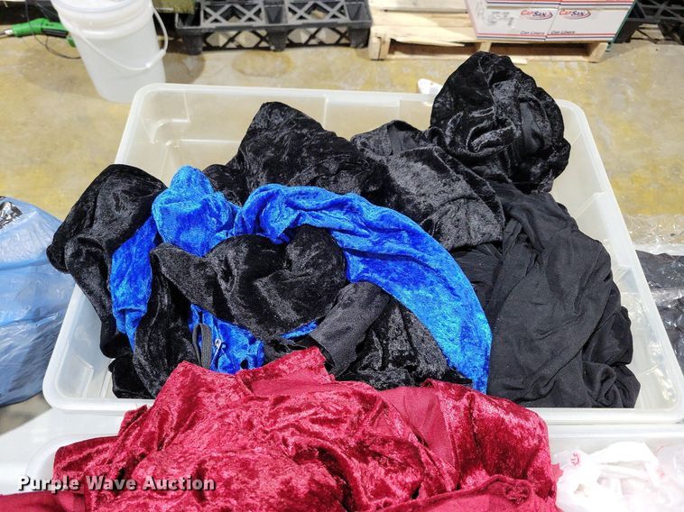 image for item MO9702 Clothing