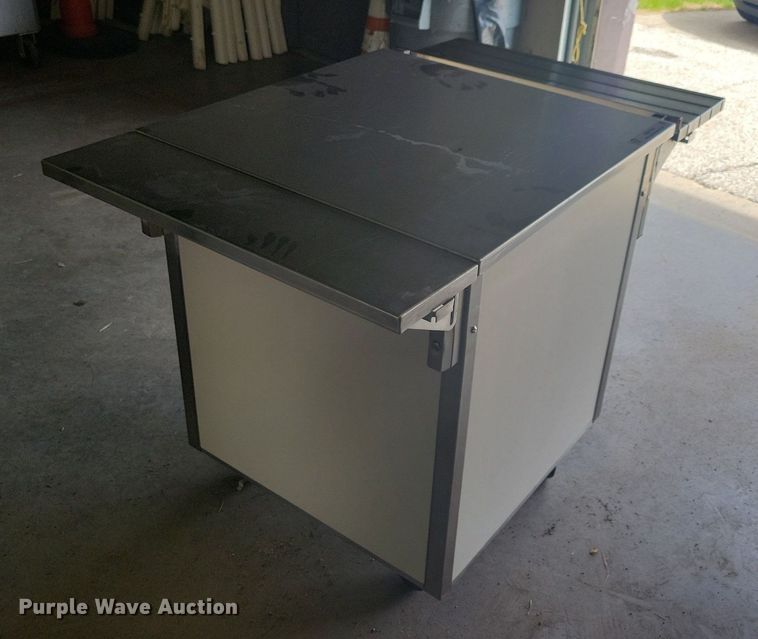 image for item MO9709 Vollrath T-19  serving table