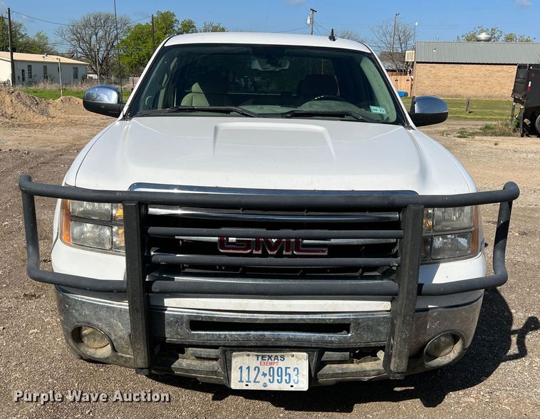 image for item MQ9878 2012 GMC Sierra 1500  Ext. Cab pickup truck