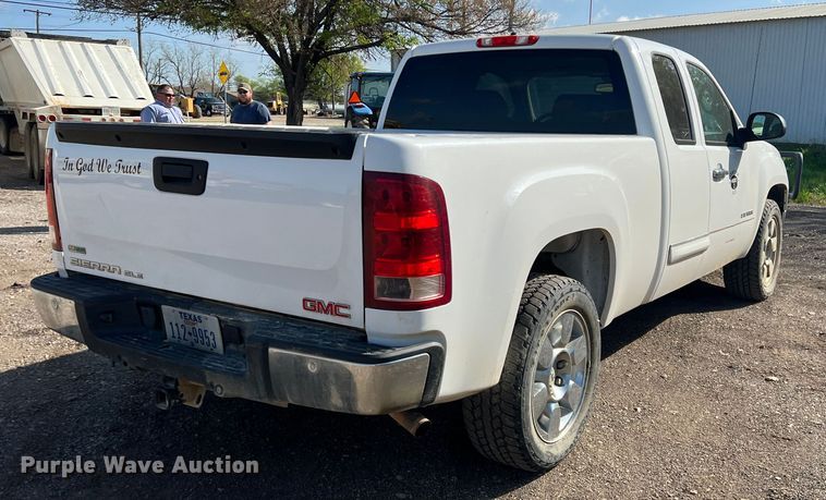 image for item MQ9878 2012 GMC Sierra 1500  Ext. Cab pickup truck