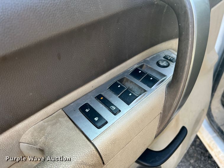 image for item MQ9878 2012 GMC Sierra 1500  Ext. Cab pickup truck