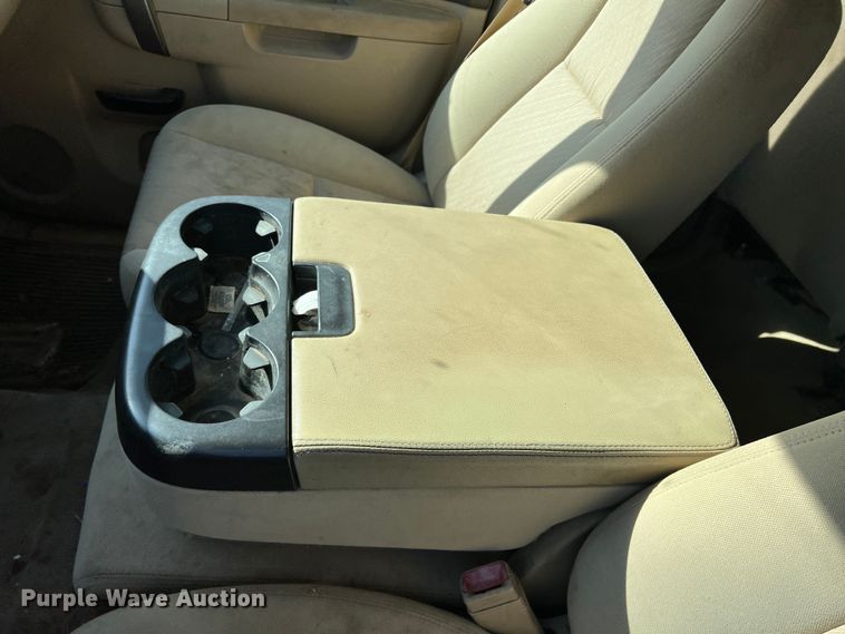 image for item MQ9878 2012 GMC Sierra 1500  Ext. Cab pickup truck