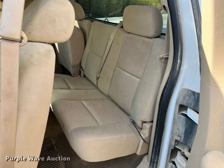 image for item MQ9878 2012 GMC Sierra 1500  Ext. Cab pickup truck