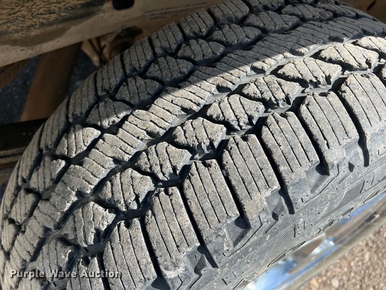 image for item MQ9878 2012 GMC Sierra 1500  Ext. Cab pickup truck