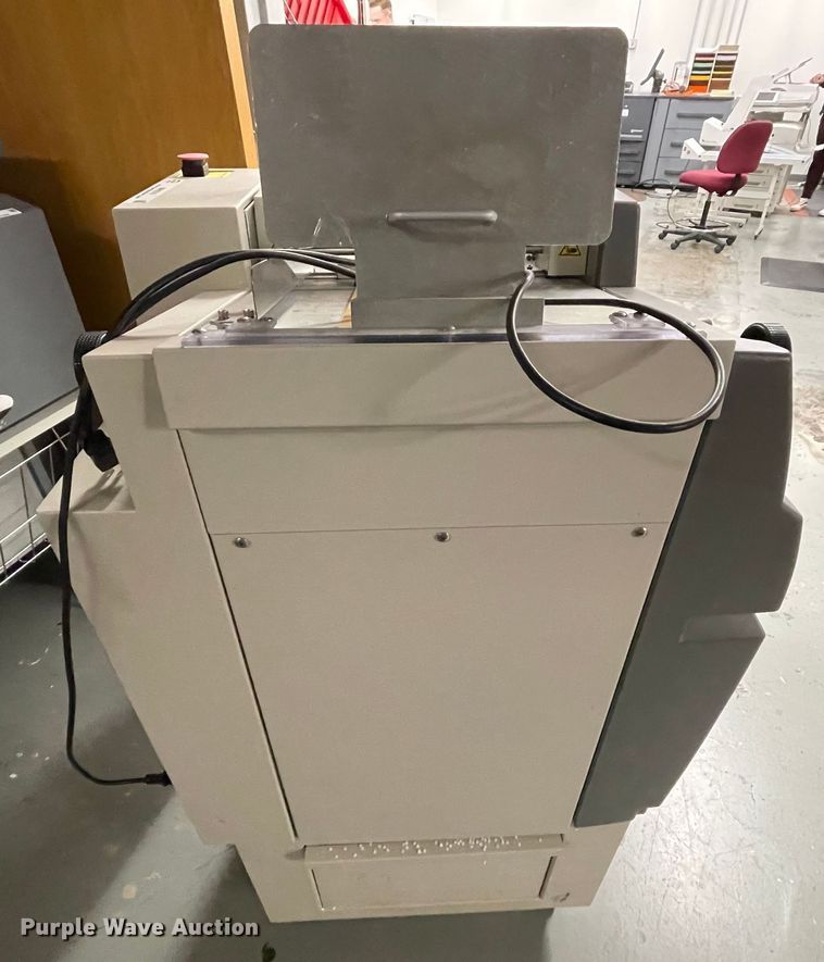 image for item MR9310 GBC AP-2 Ultra  paper binder/punch