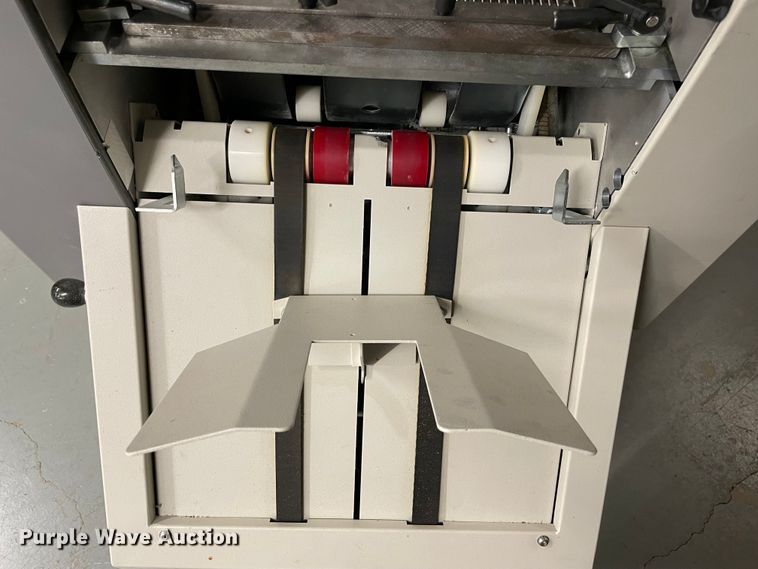 image for item MR9310 GBC AP-2 Ultra  paper binder/punch