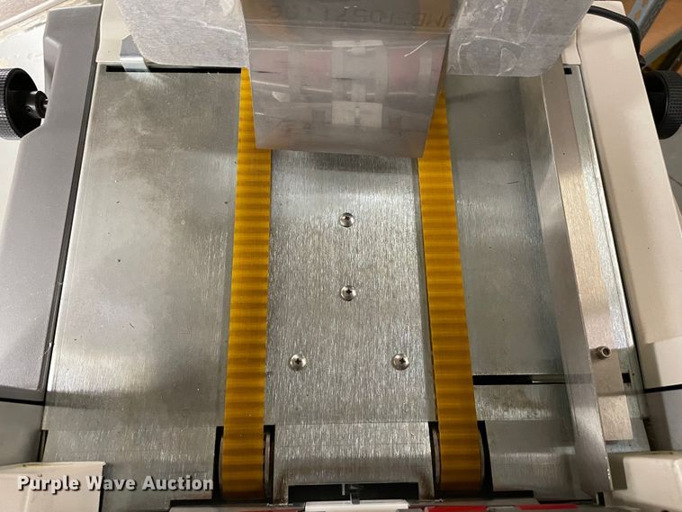 image for item MR9310 GBC AP-2 Ultra  paper binder/punch