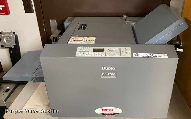 image for item MR9311 Duplo DF-1200  paper folder