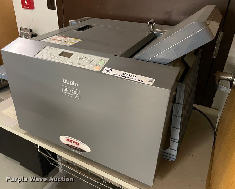 image for item MR9311 Duplo DF-1200  paper folder