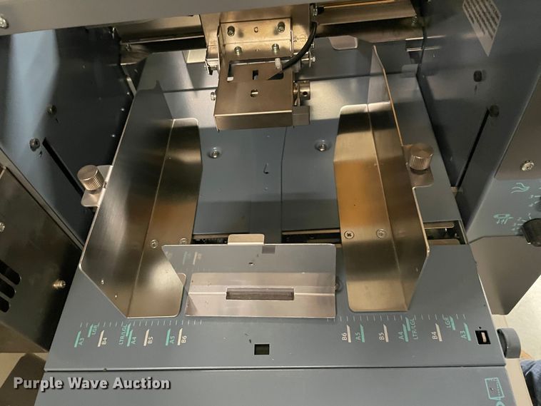 image for item MR9311 Duplo DF-1200  paper folder