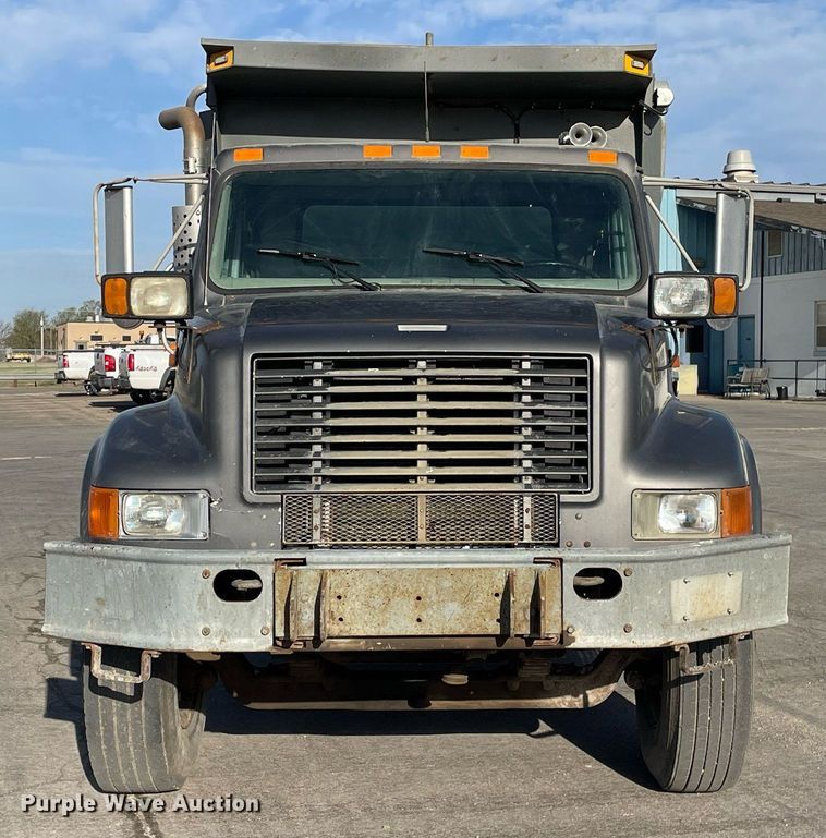 image for item MS9559 1998 International 4900  dump truck