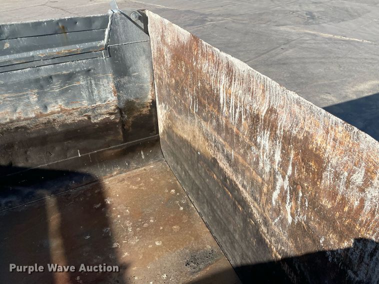 image for item MS9559 1998 International 4900  dump truck