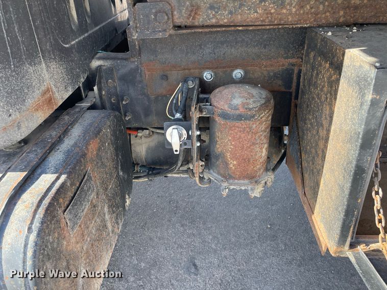 image for item MS9559 1998 International 4900  dump truck