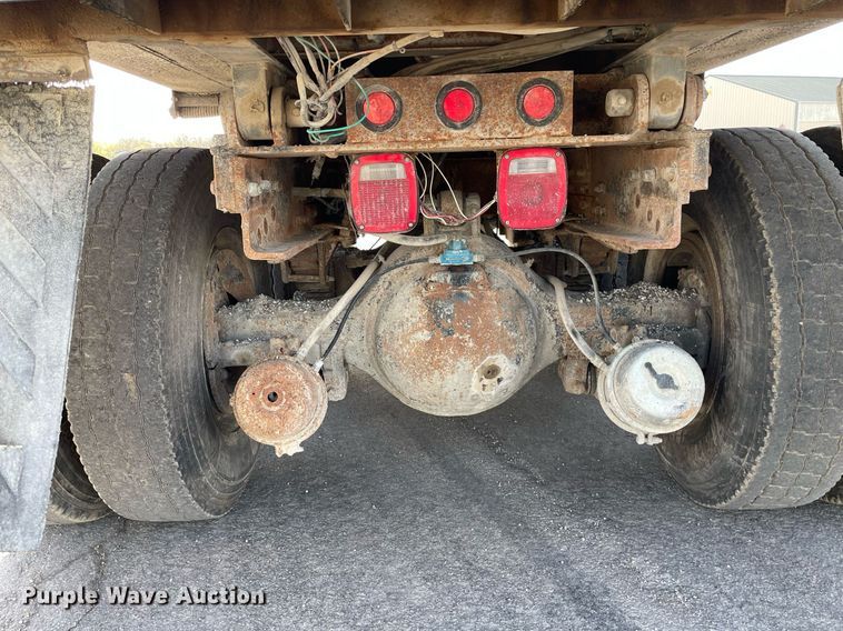 image for item MS9559 1998 International 4900  dump truck