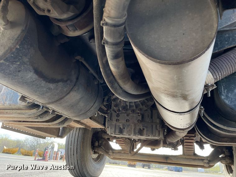 image for item MS9559 1998 International 4900  dump truck