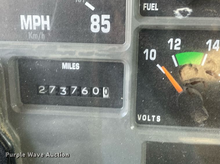 image for item MS9559 1998 International 4900  dump truck