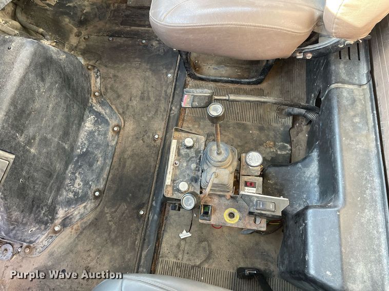 image for item MS9559 1998 International 4900  dump truck