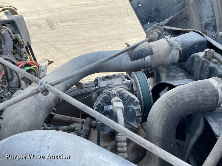 image for item MS9559 1998 International 4900  dump truck