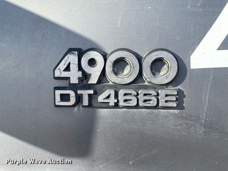 image for item MS9559 1998 International 4900  dump truck