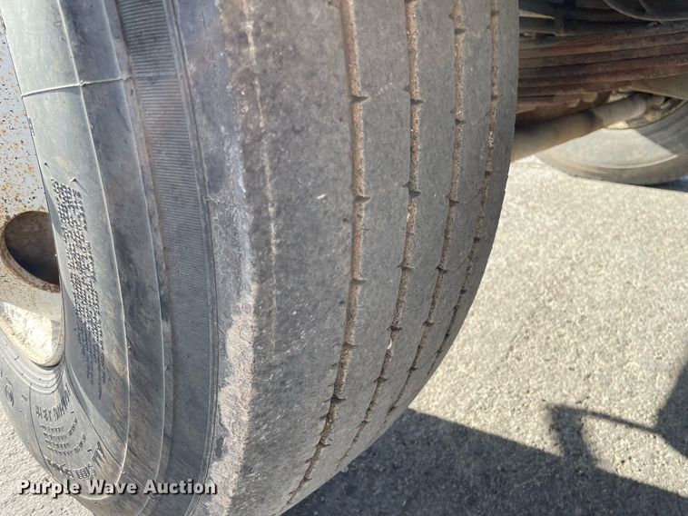 image for item MS9559 1998 International 4900  dump truck