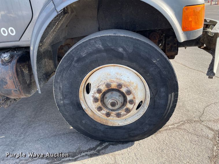 image for item MS9559 1998 International 4900  dump truck