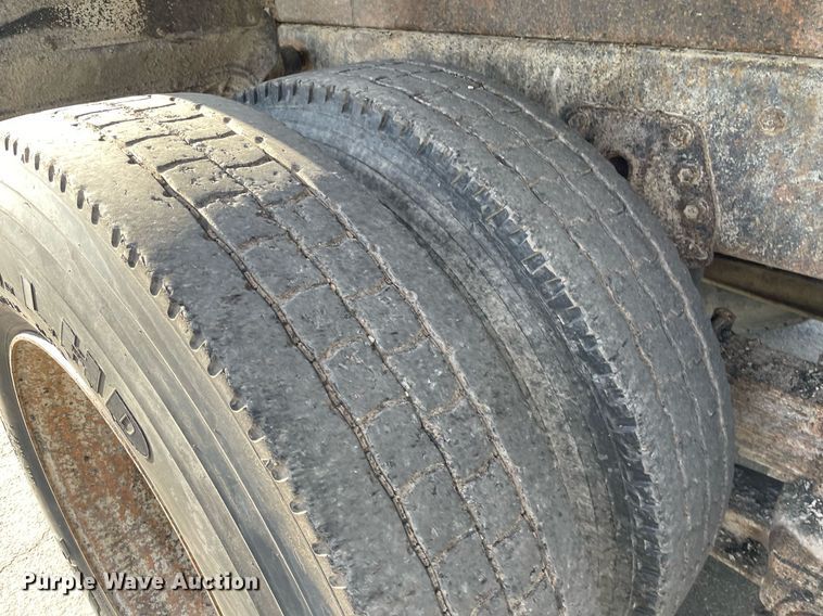 image for item MS9559 1998 International 4900  dump truck