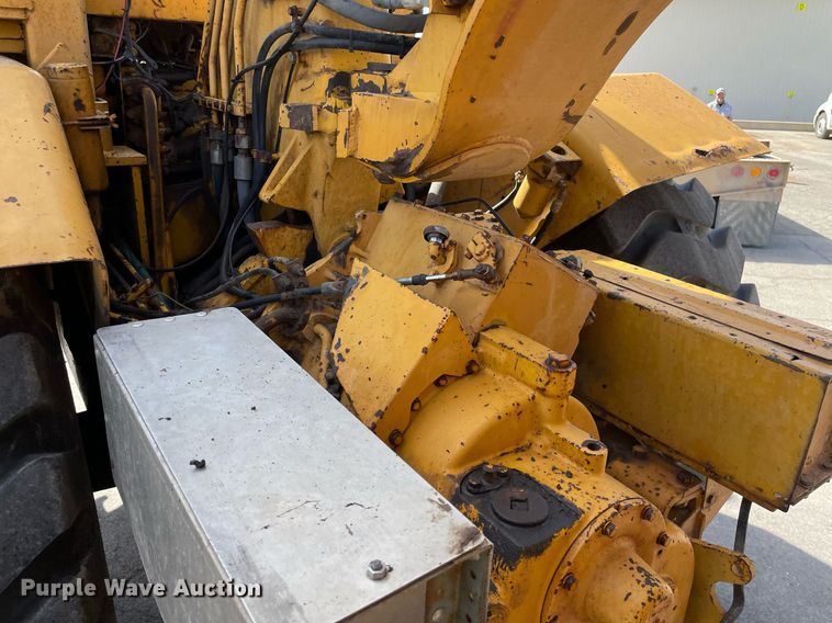 image for item MS9560 1970 Caterpillar 613  elevating scraper