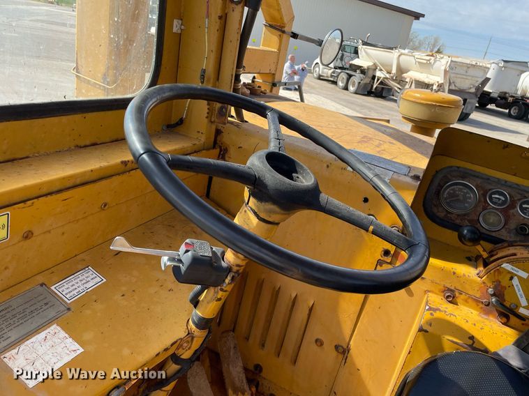 image for item MS9560 1970 Caterpillar 613  elevating scraper
