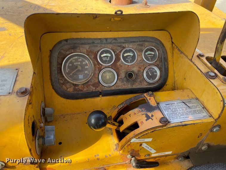 image for item MS9560 1970 Caterpillar 613  elevating scraper