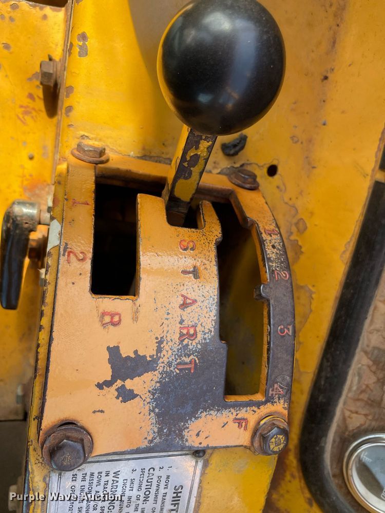 image for item MS9560 1970 Caterpillar 613  elevating scraper